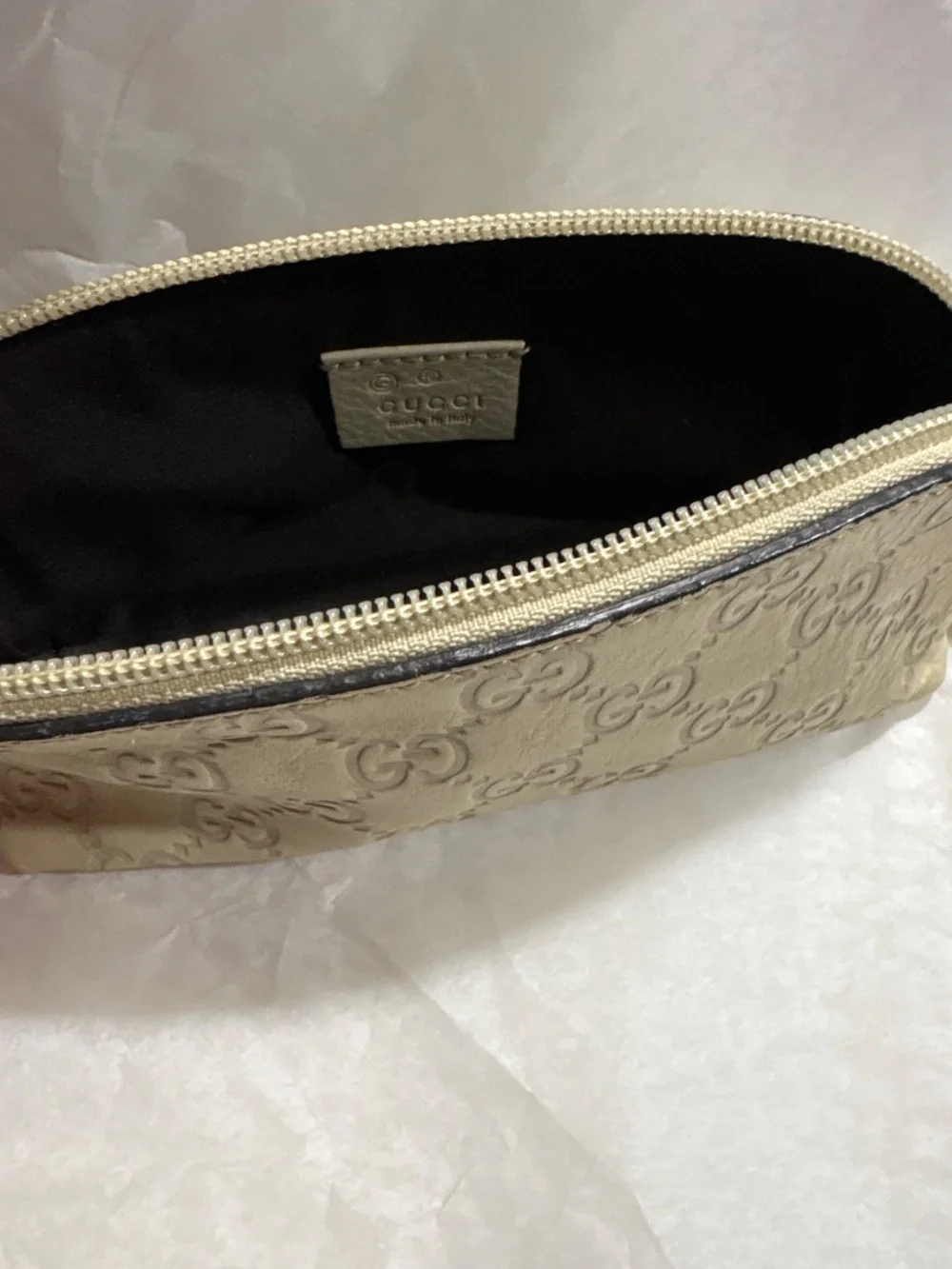 Gucci make up bag